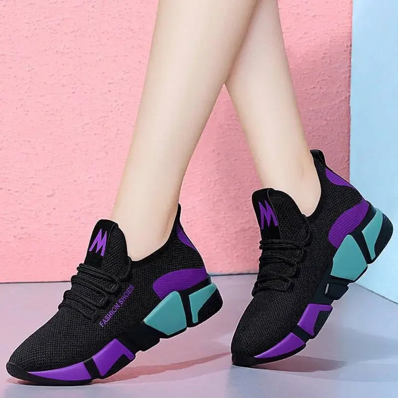 Fashionable Sports Shoes