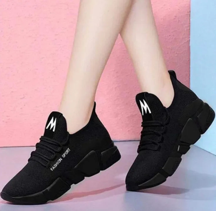 Fashionable Sports Shoes